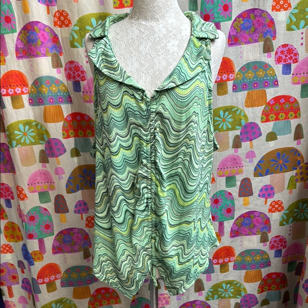 Rue+ Sleeveless Top with Front Adjustable Rouching. 4X